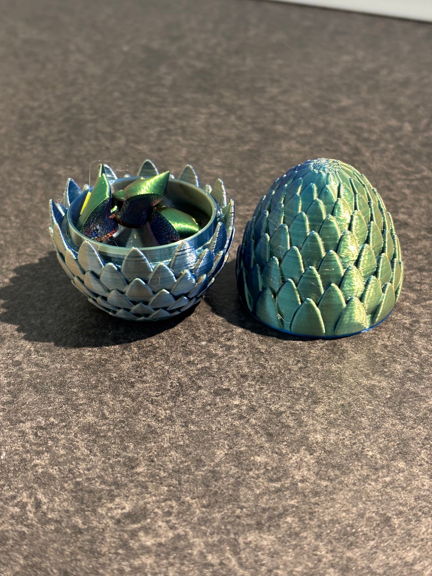 3D-printet drage æg med detaljerede skæl fra HGN El & 3D
